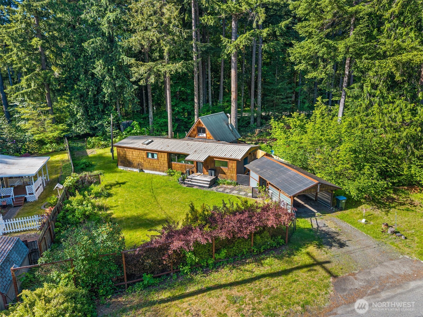 109 Mt Rainier Drive Property Photo 1