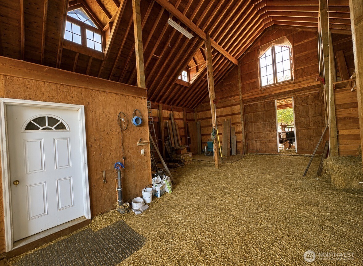 16 Mossy Rock Road Property Photo 13