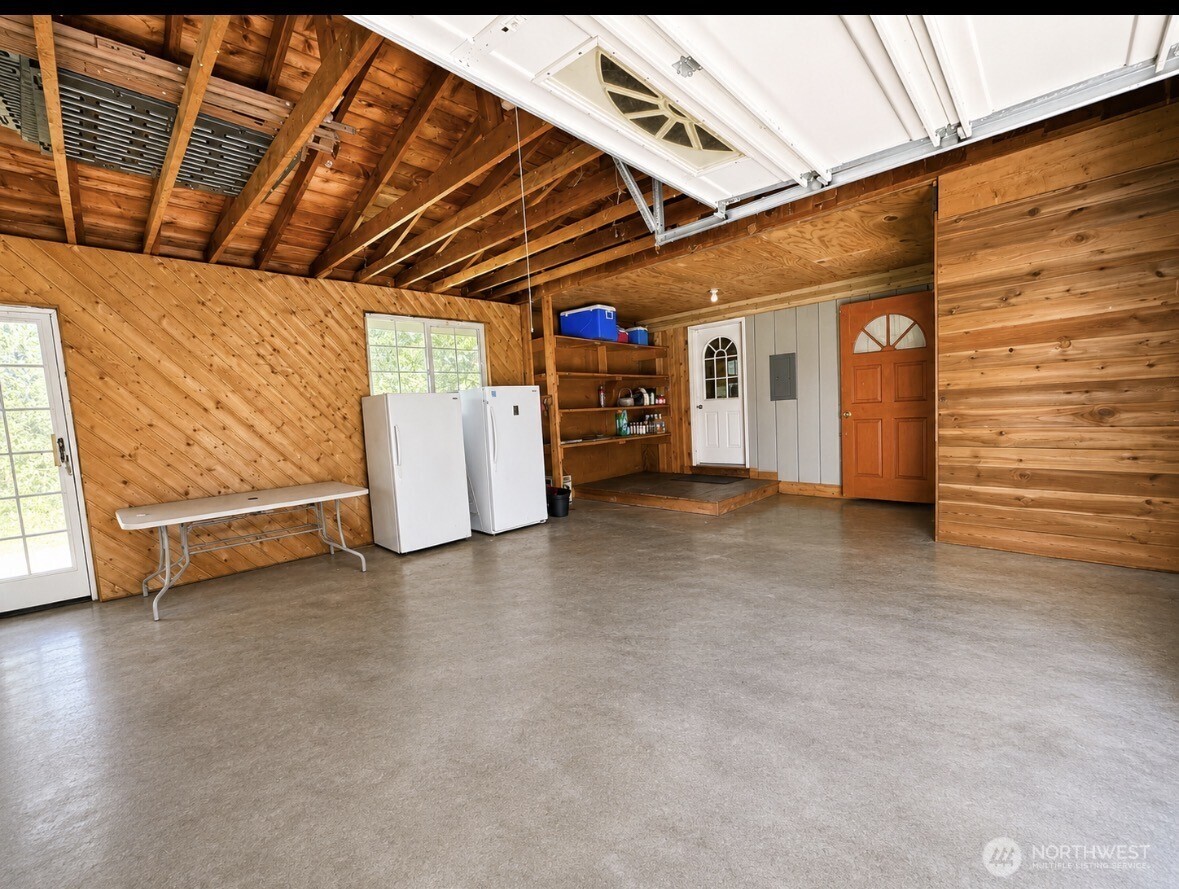 16 Mossy Rock Road Property Photo 14