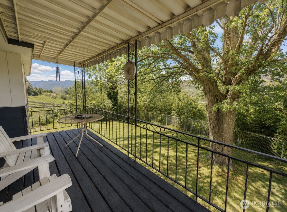 16 Mossy Rock Road Property Photo 35