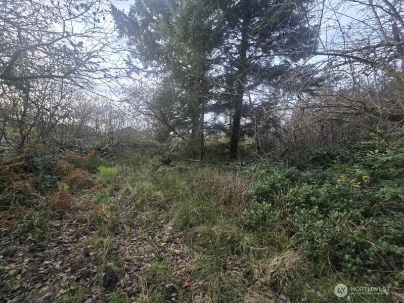 570 Ne Puffin Avenue Property Photo 2
