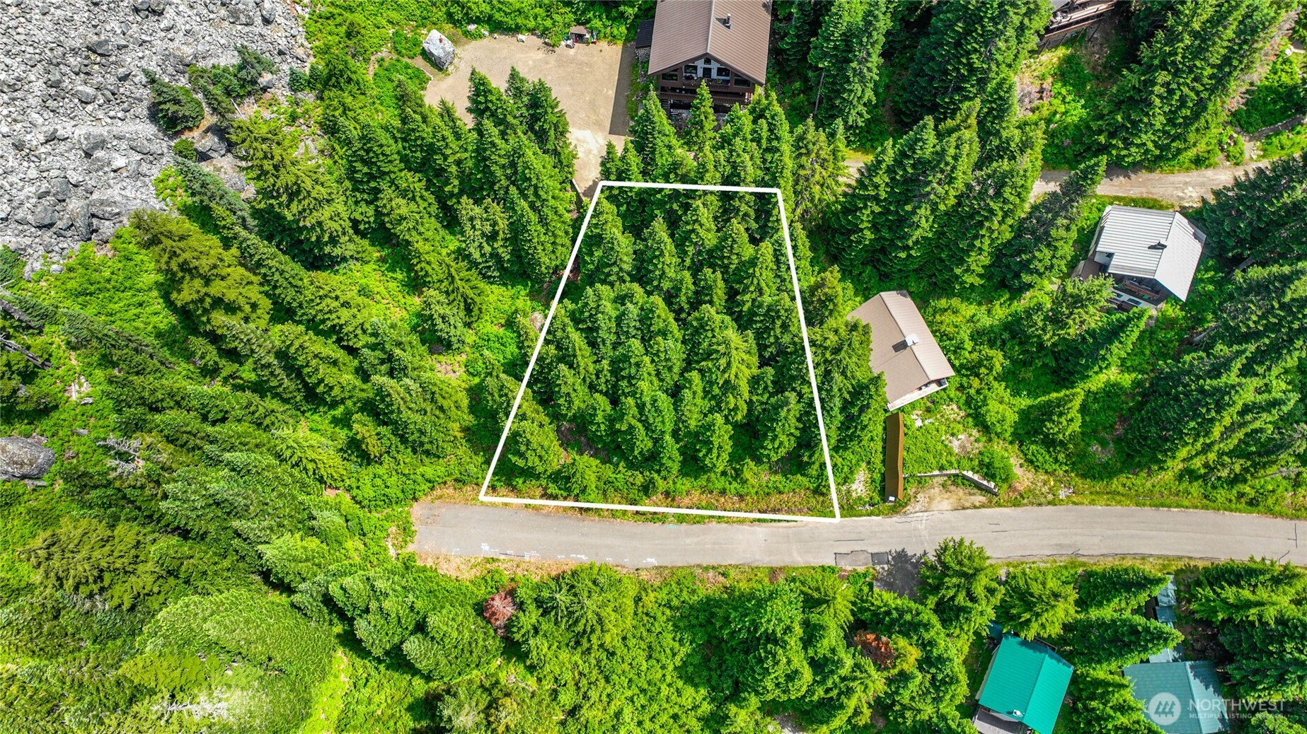 30 Saint Anton Property Photo 6