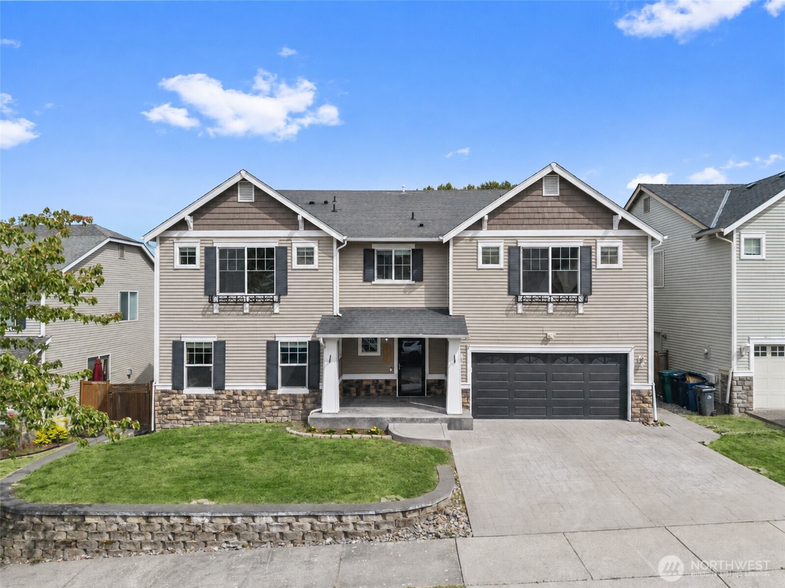 4737 Mount Baker Loop Property Photo 1