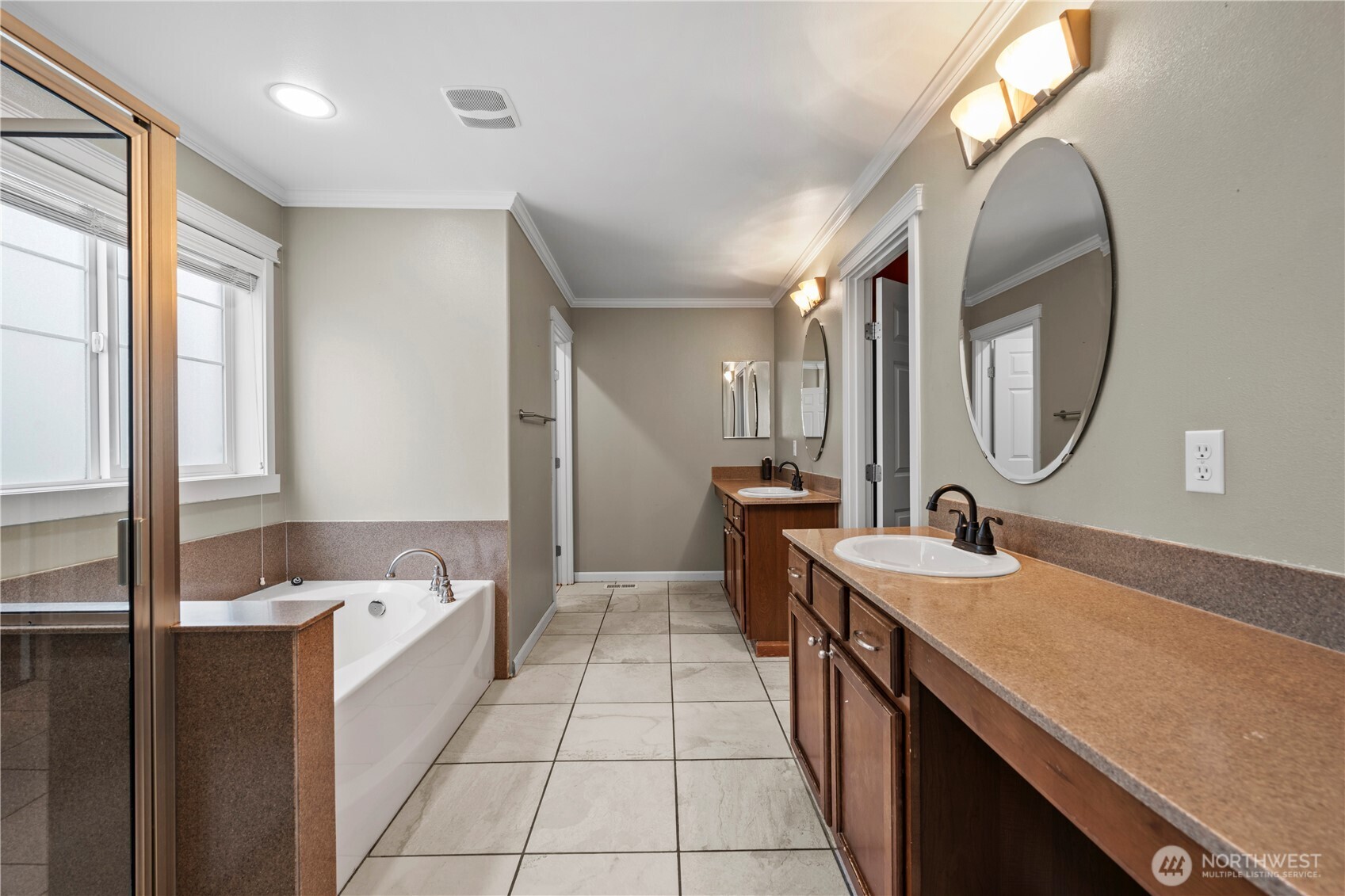 4737 Mount Baker Loop Property Photo 10