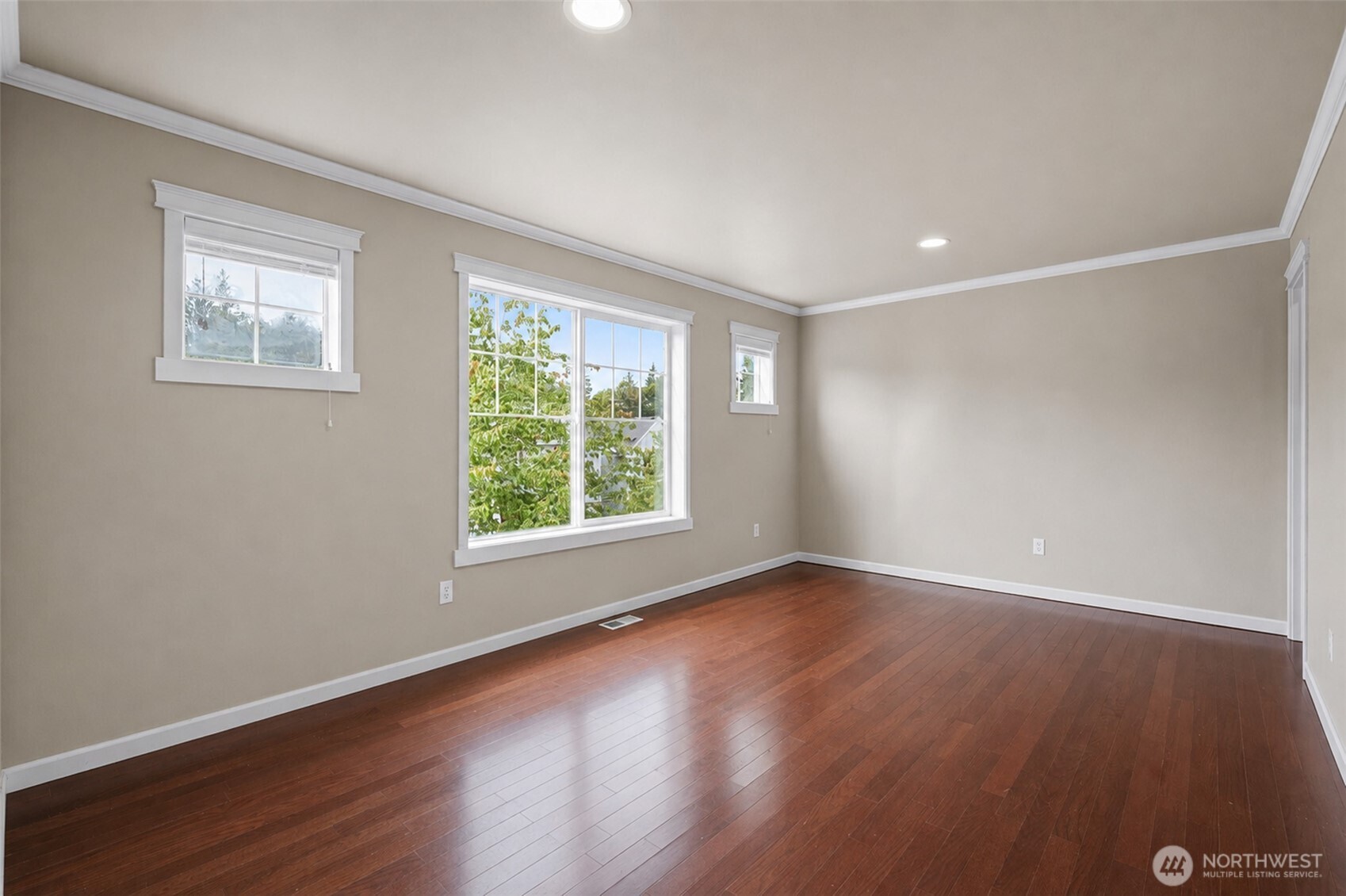 4737 Mount Baker Loop Property Photo 13