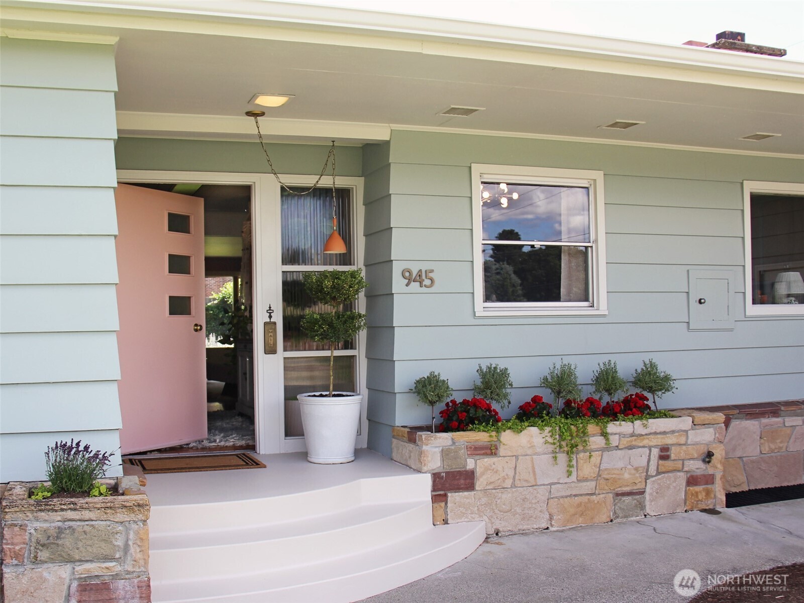 945 Idaho Street Property Photo 2