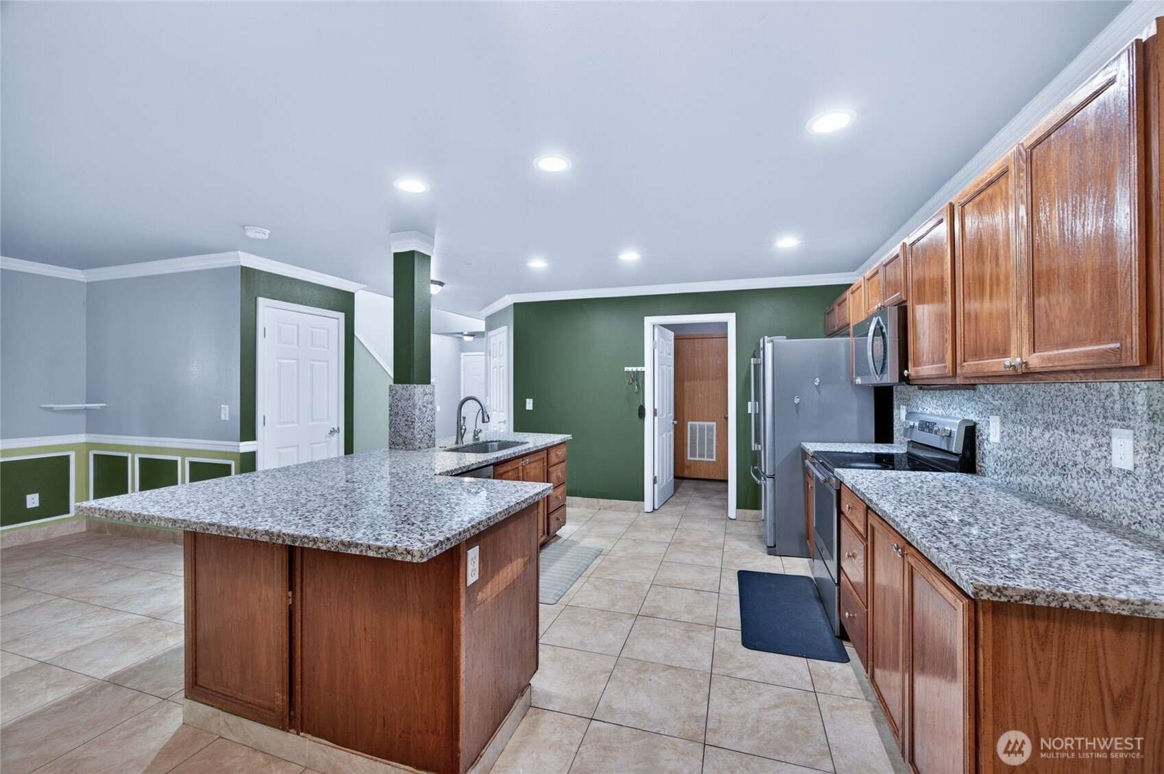10426 198th Street Ct Property Photo 10