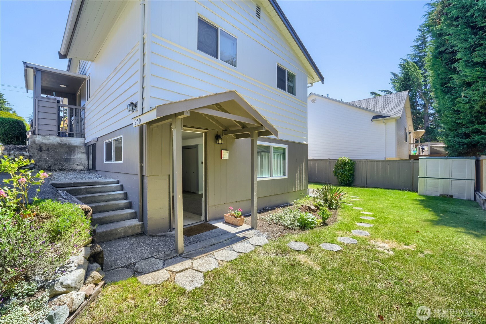 1254 8th Avenue Property Photo 5