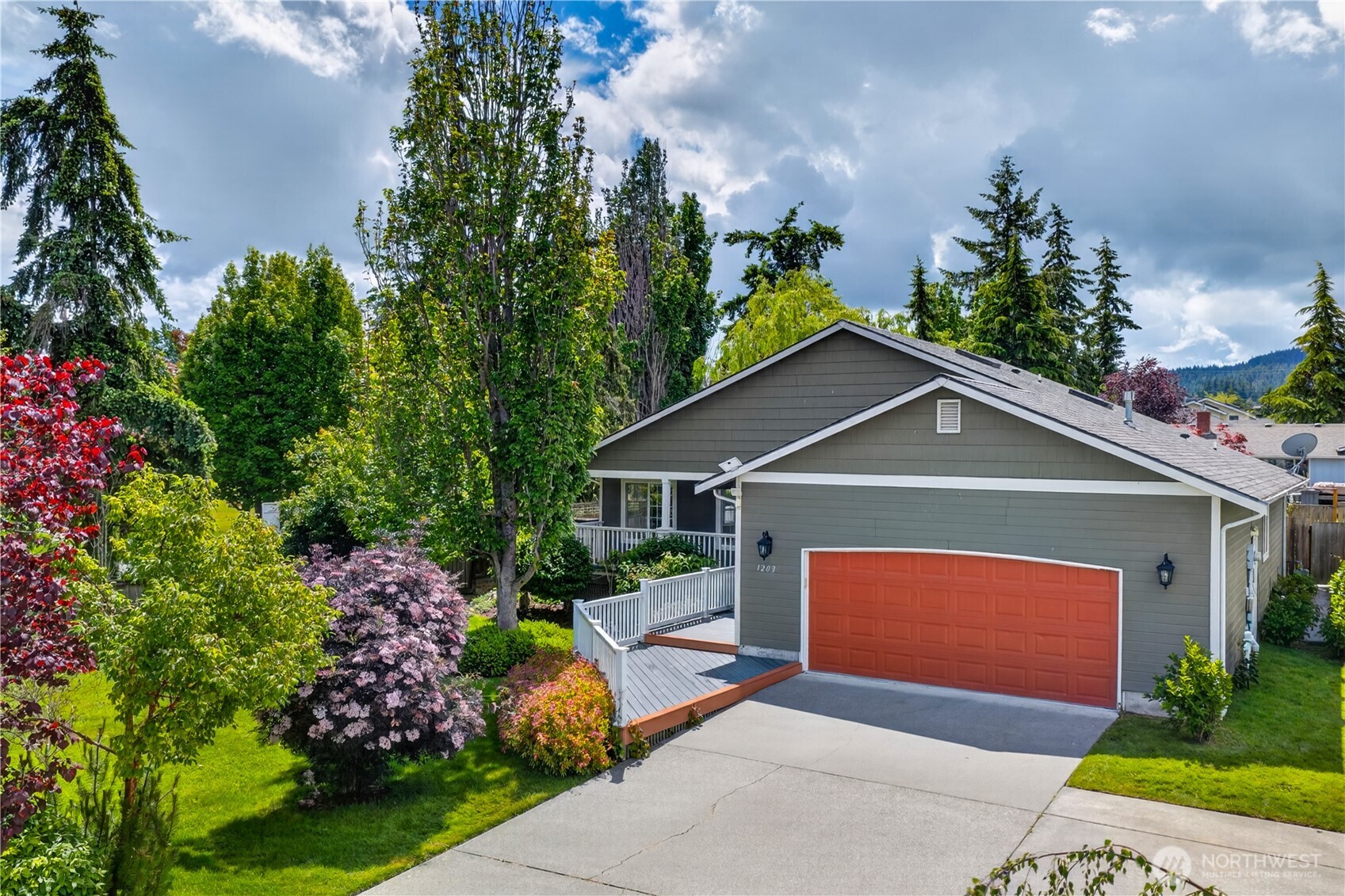 1203 30th Street Property Photo 1