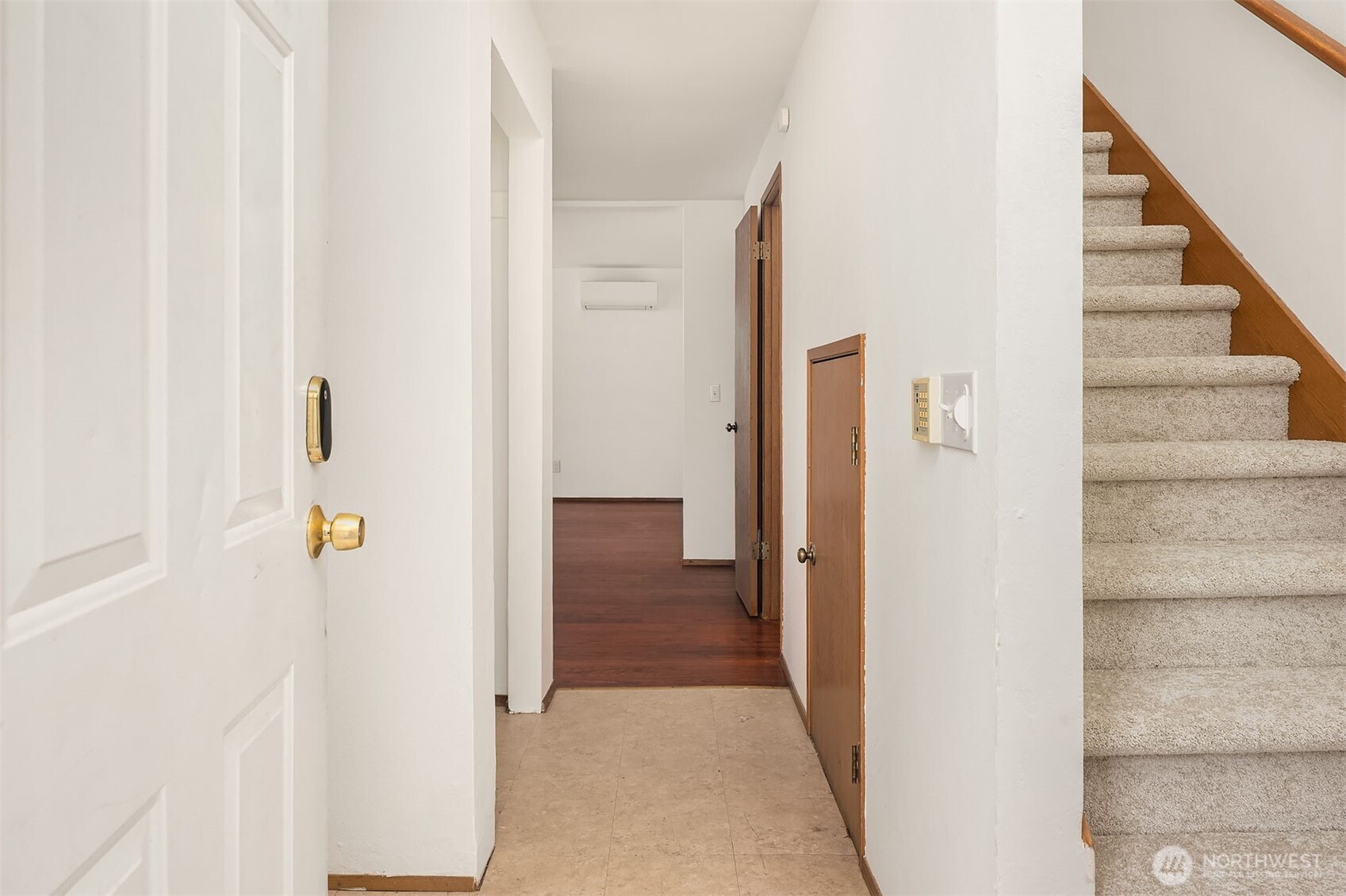 708 6th Avenue E101 Property Photo 4