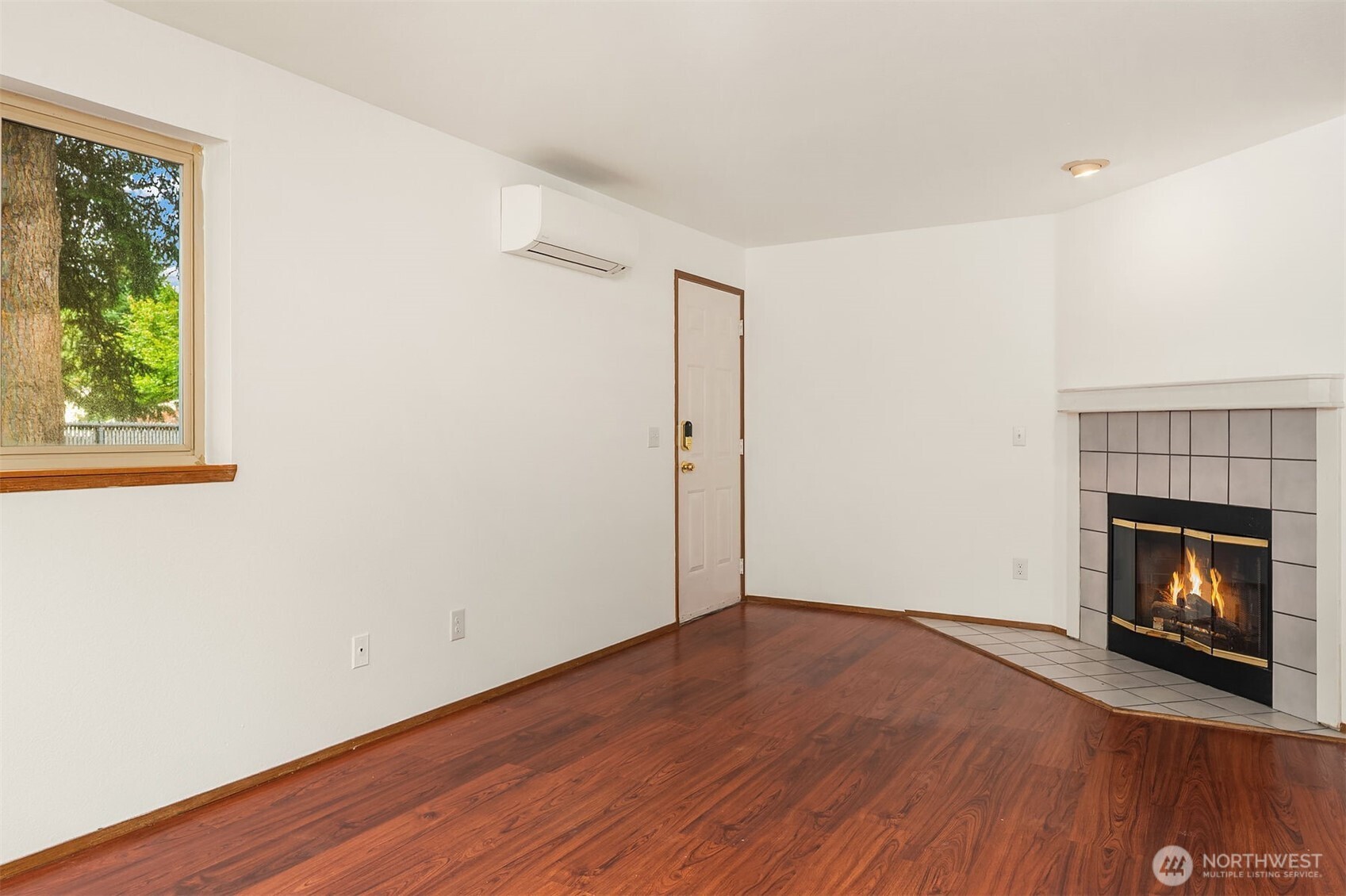 708 6th Avenue E101 Property Photo 7