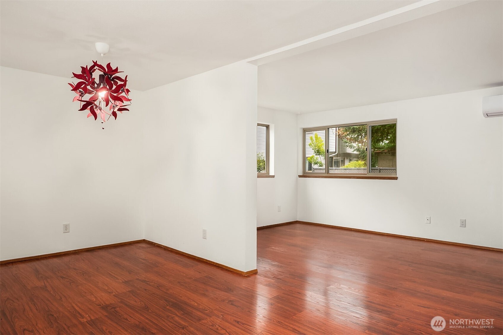 708 6th Avenue E101 Property Photo 11
