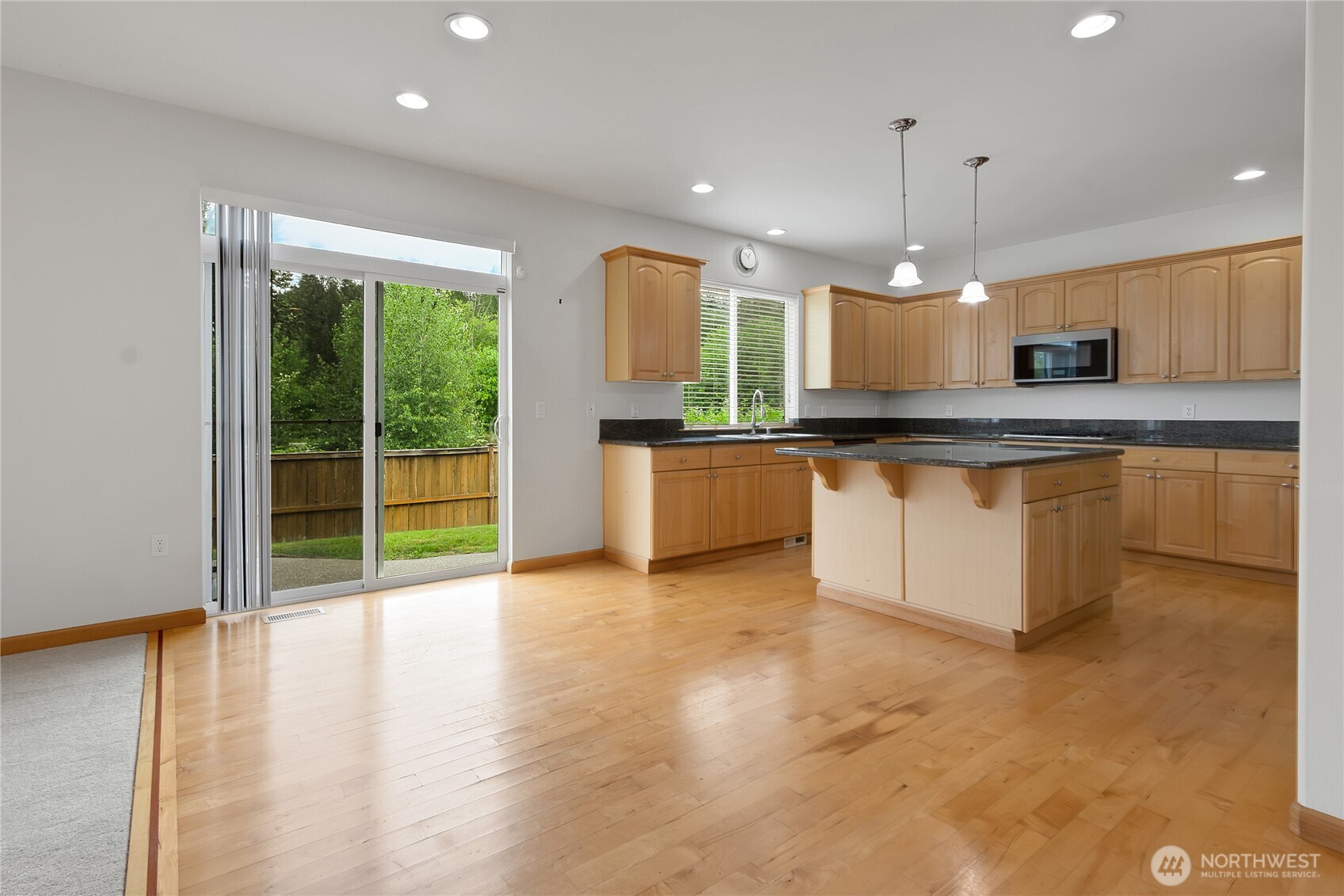 1522 Daffodil Avenue Property Photo 7