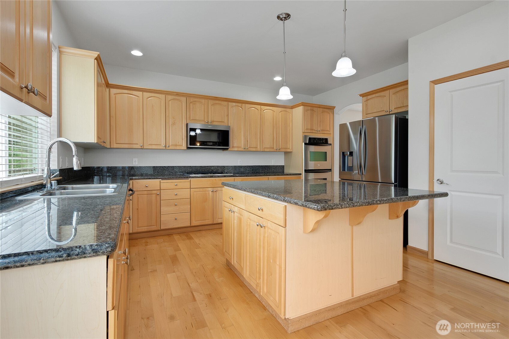 1522 Daffodil Avenue Property Photo 8