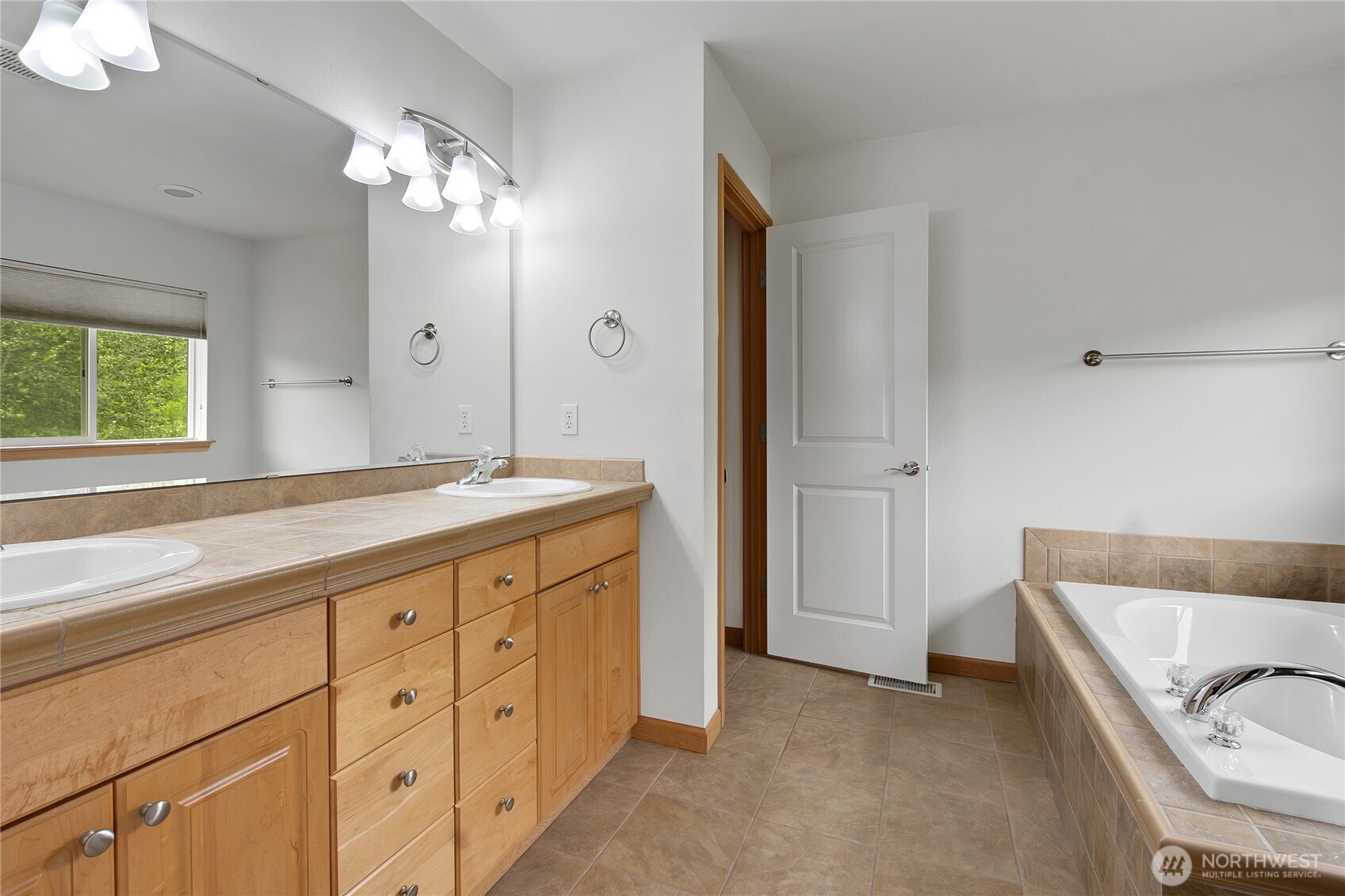 1522 Daffodil Avenue Property Photo 14