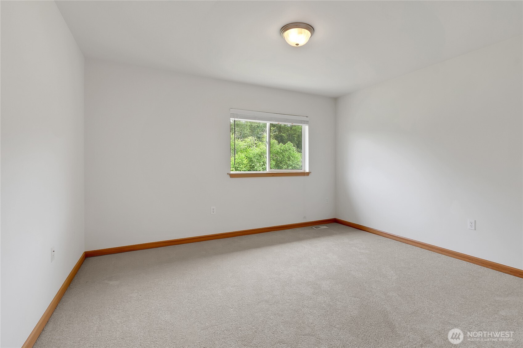 1522 Daffodil Avenue Property Photo 21