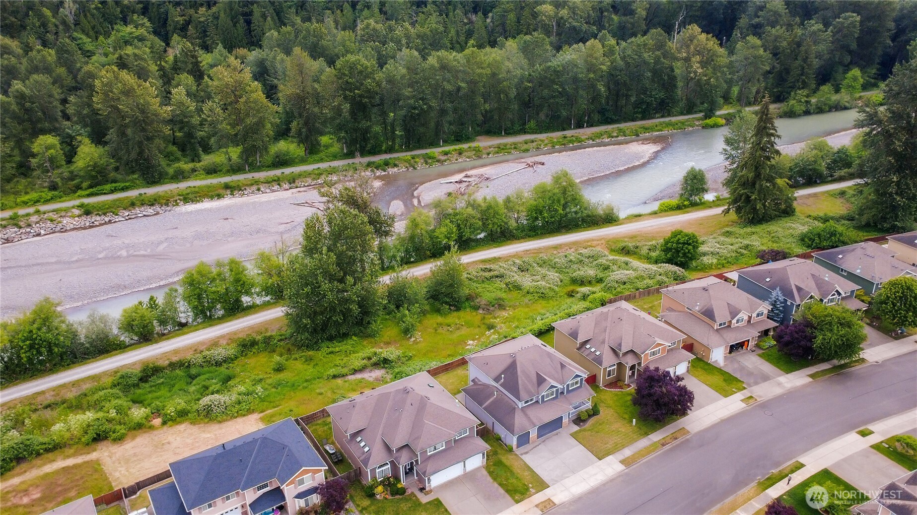 1522 Daffodil Avenue Property Photo 28