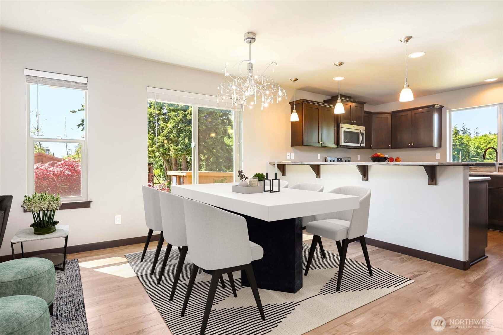 369 Hocker Street Property Photo 4