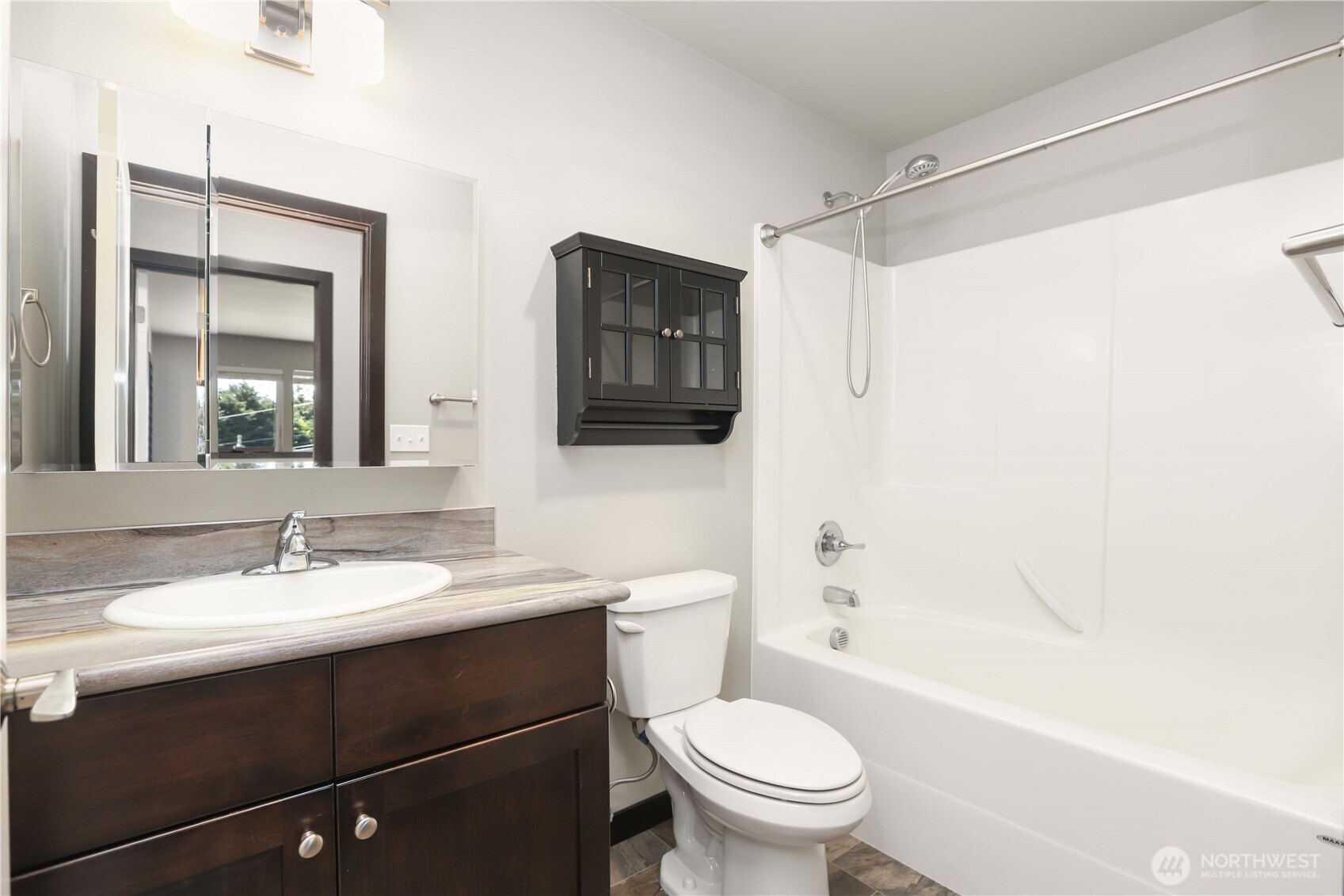 369 Hocker Street Property Photo 13