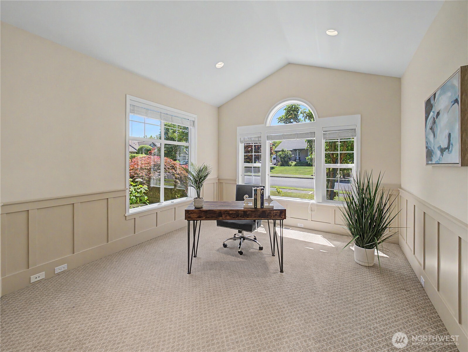 2635 Perry Court Property Photo 4