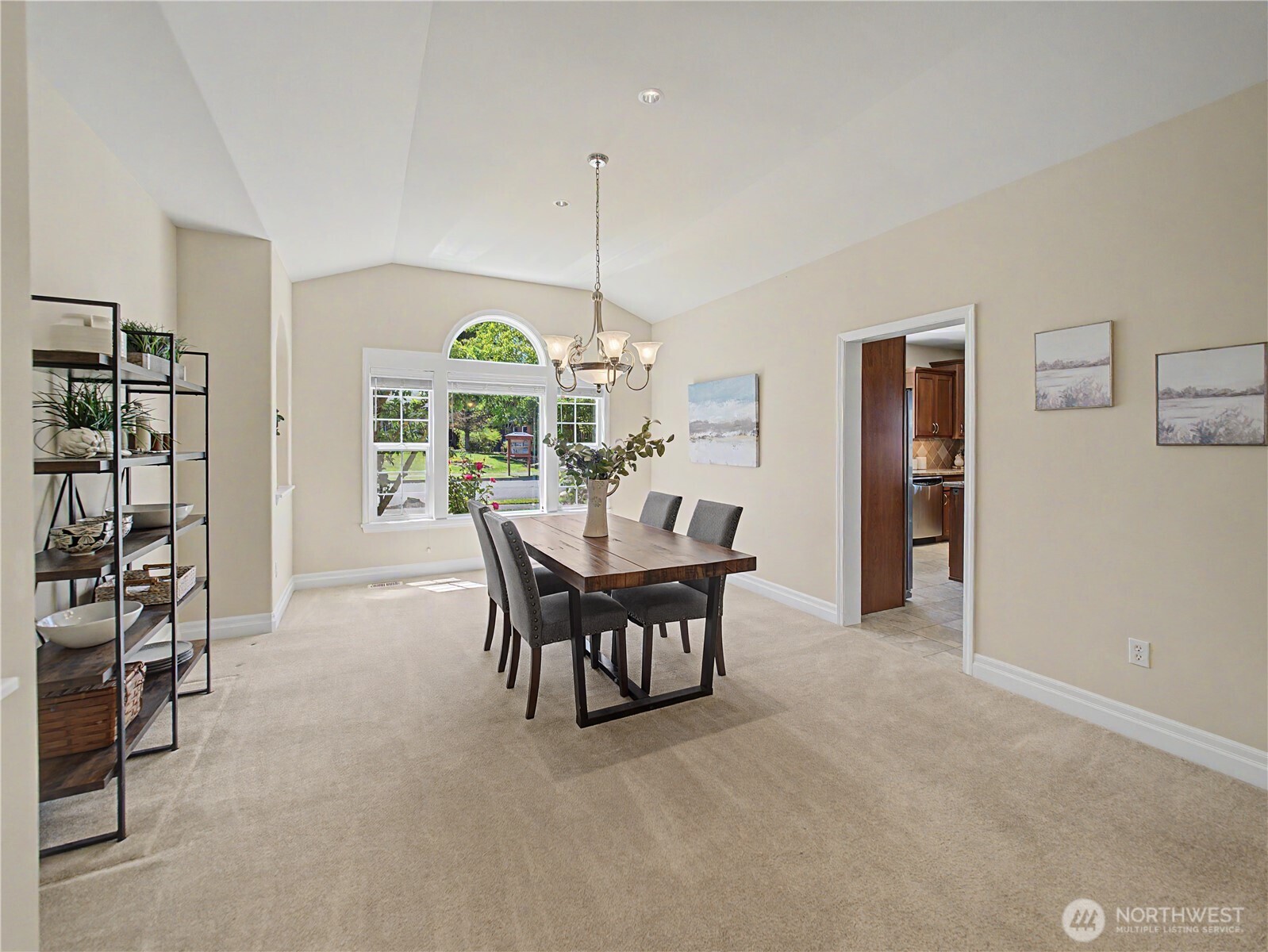 2635 Perry Court Property Photo 7