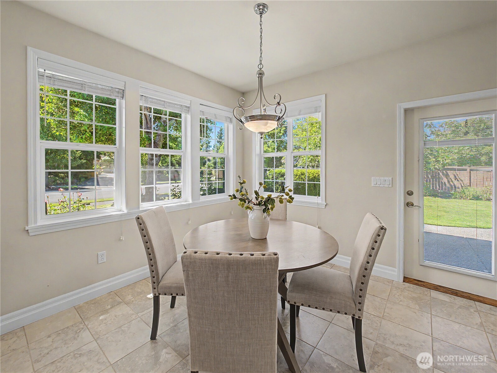 2635 Perry Court Property Photo 14
