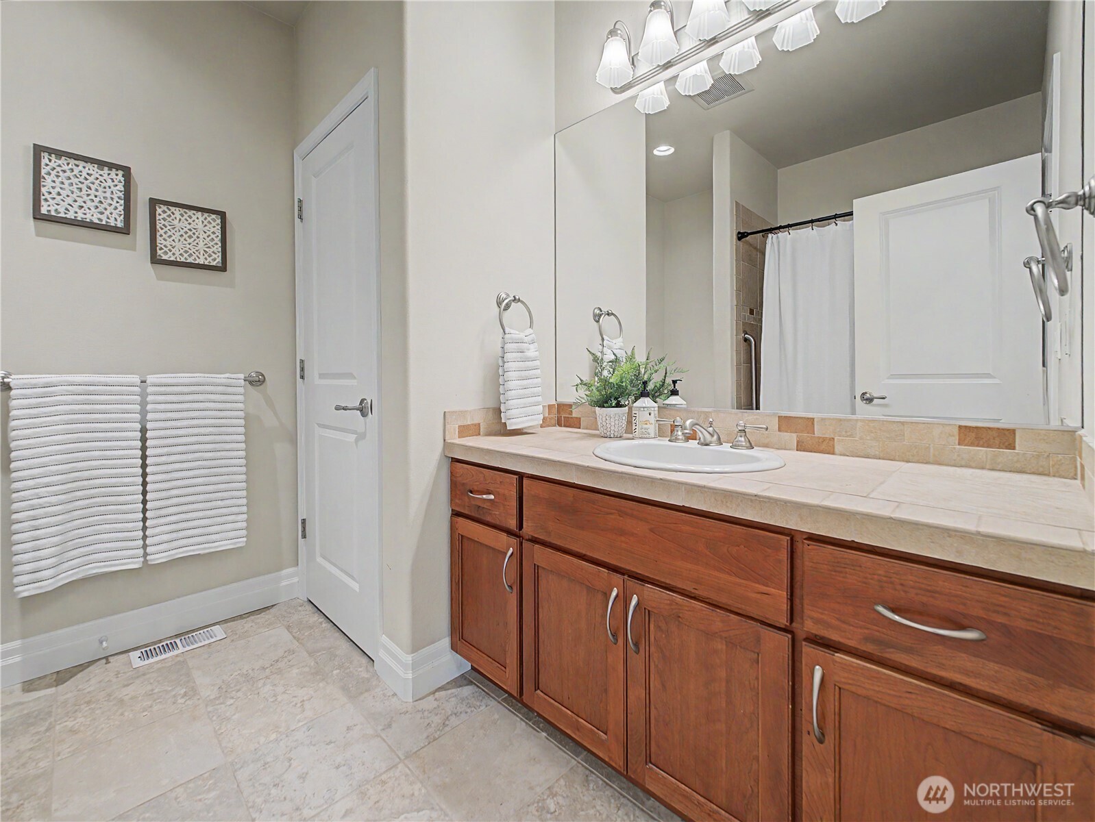 2635 Perry Court Property Photo 26