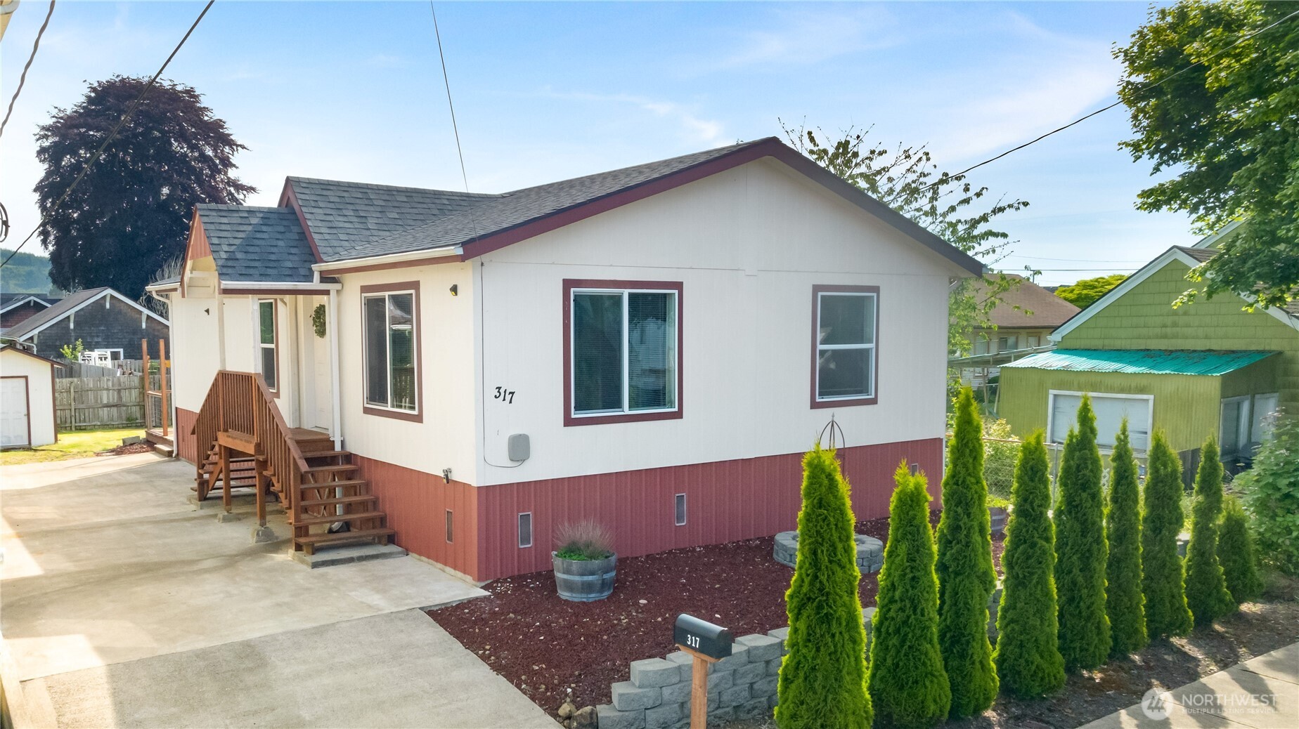 317 M Street Property Photo 1