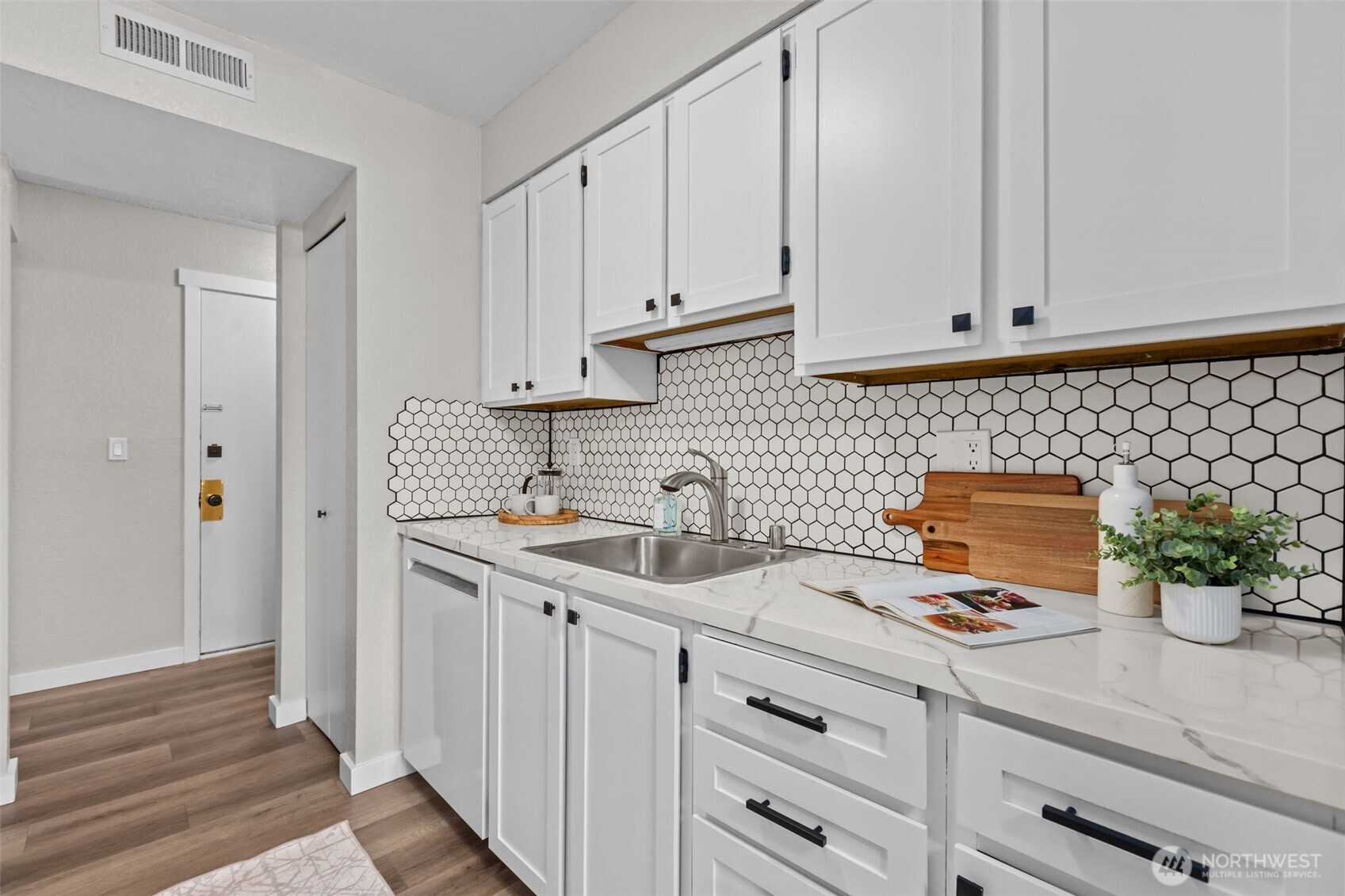 423 75th Street B26 Property Photo 11