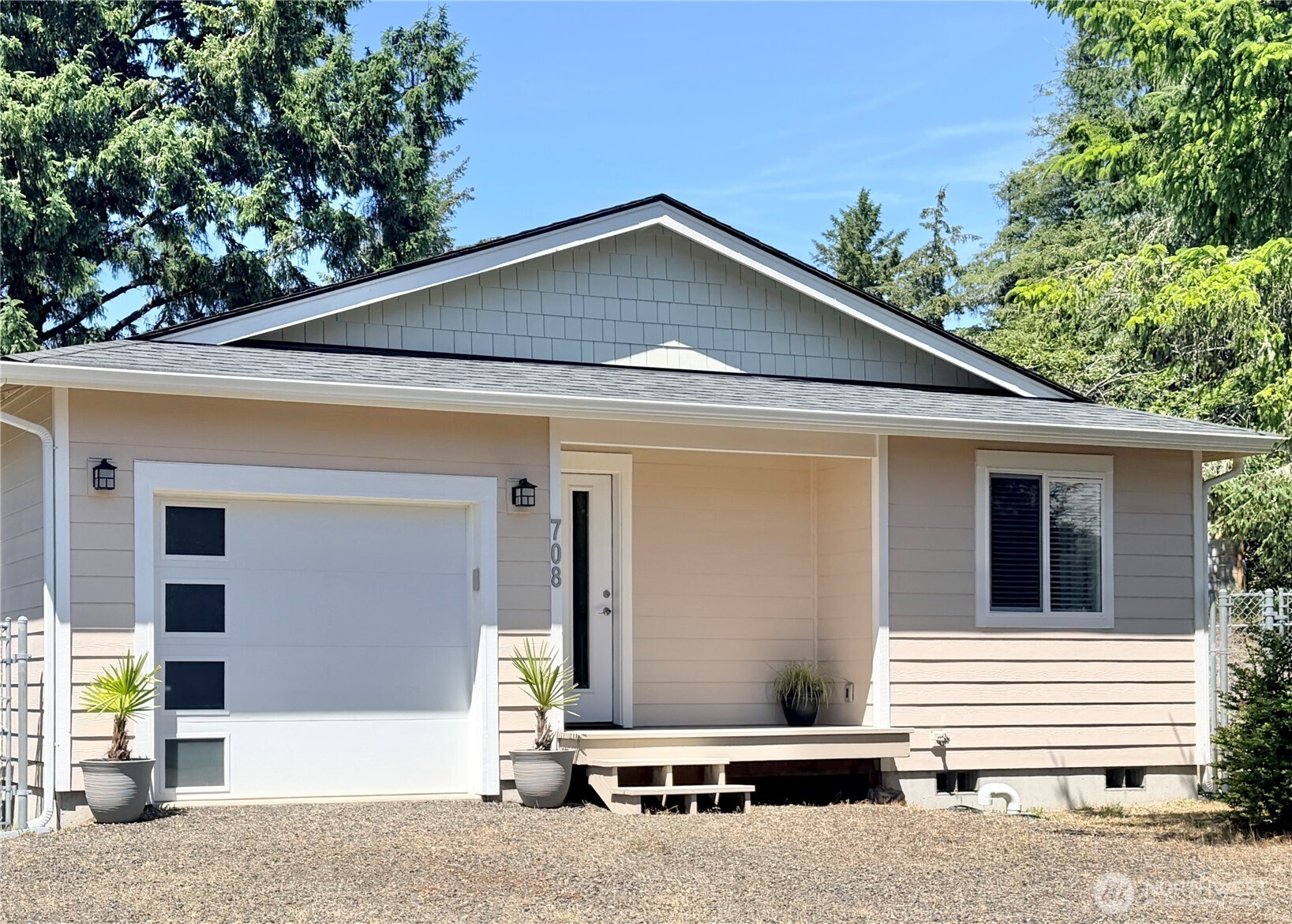 708 Eider Court Property Photo 1