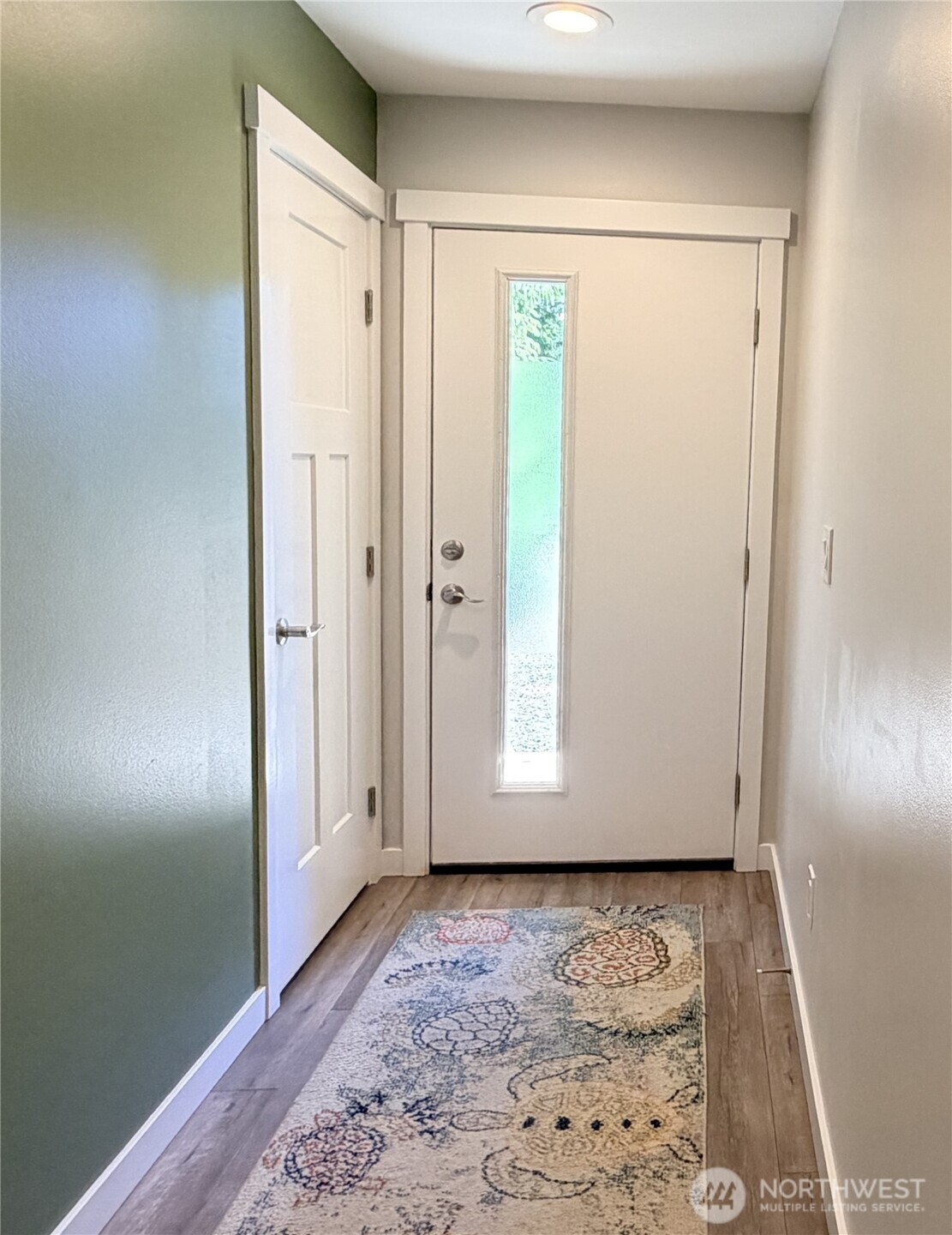 708 Eider Court Property Photo 4