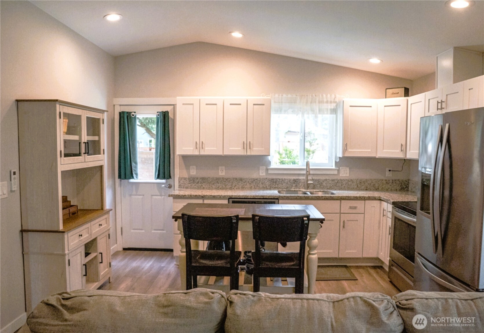 708 Eider Court Property Photo 9
