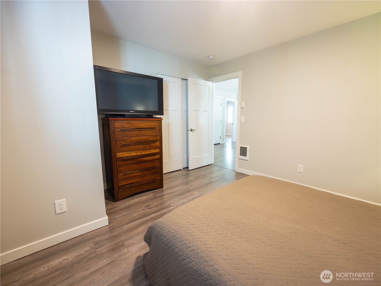 708 Eider Court Property Photo 14