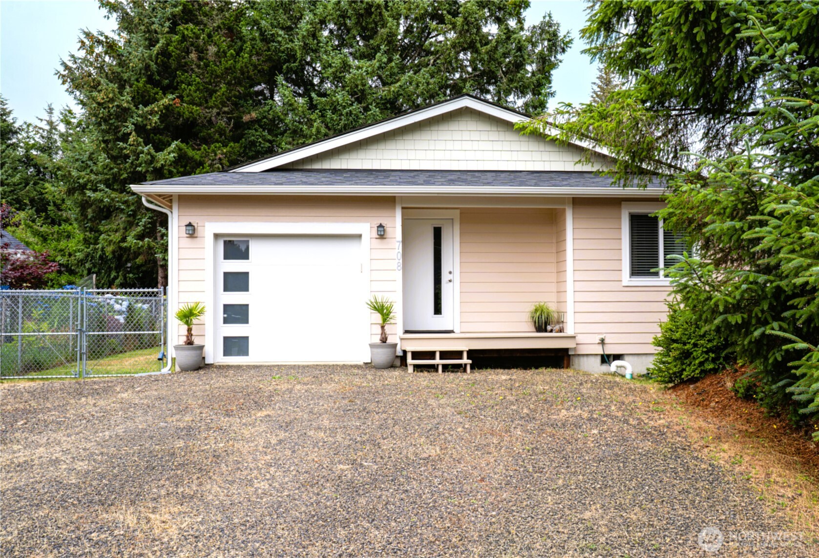 708 Eider Court Property Photo 32