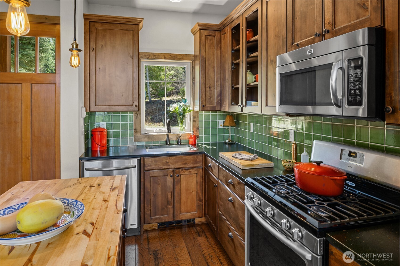 2262 Stone Ridge Drive Property Photo 8