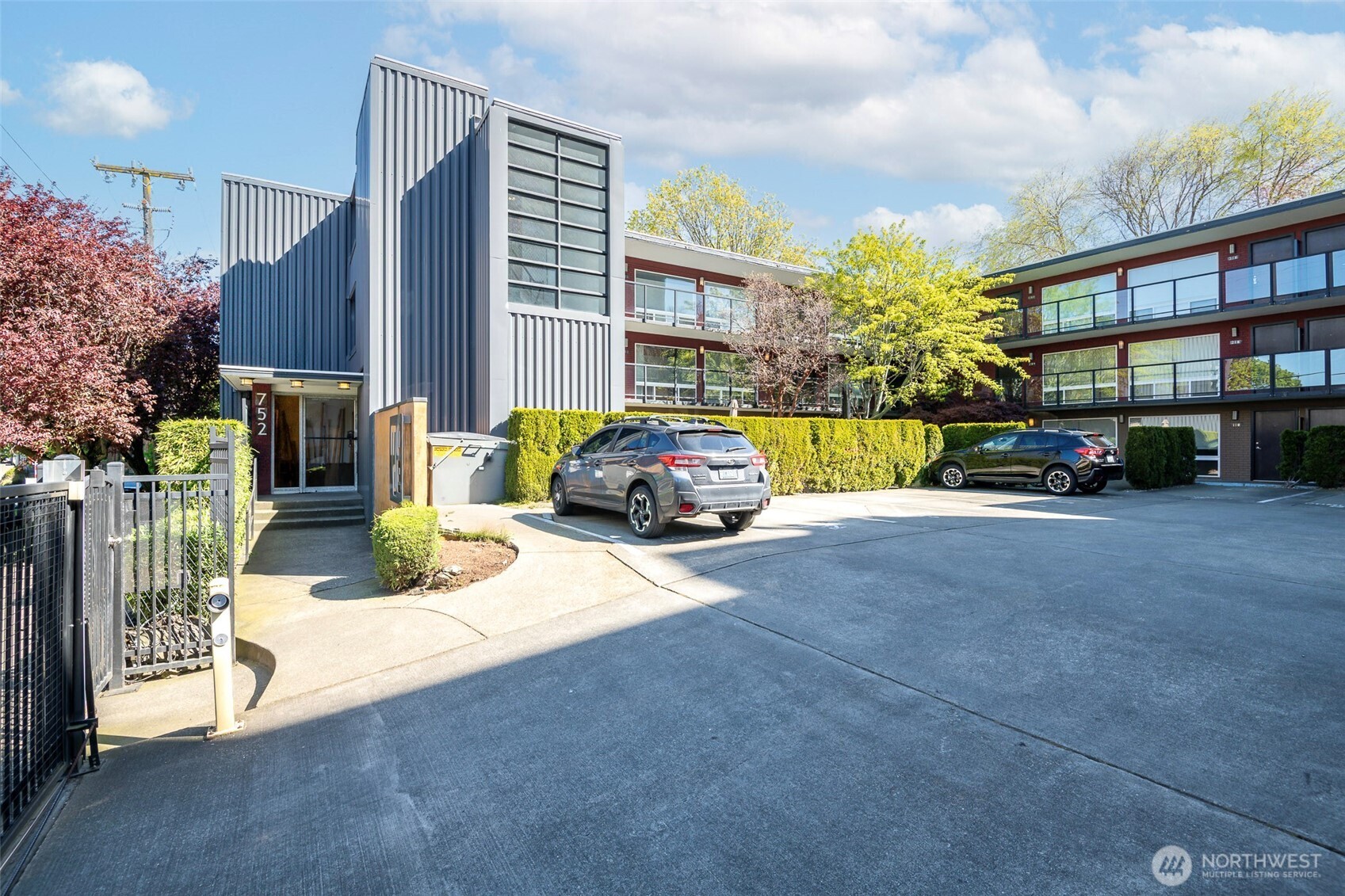 752 Bellevue Avenue 208 Property Photo 1