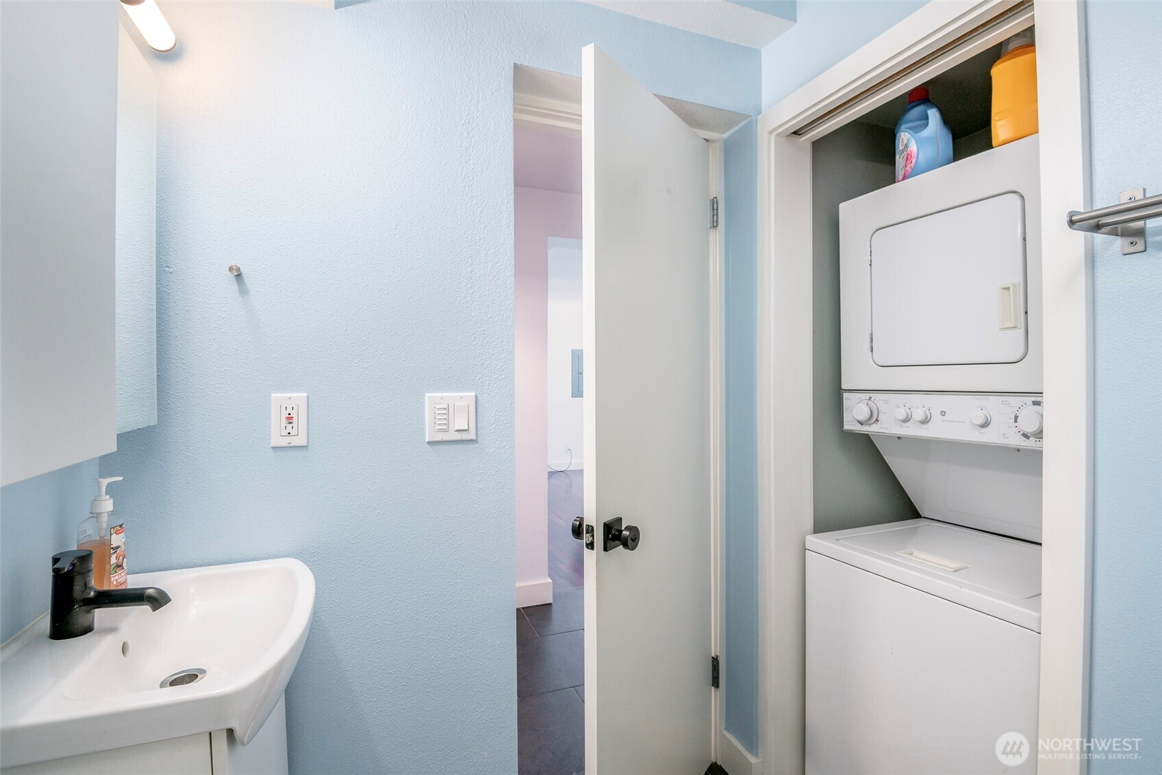 752 Bellevue Avenue 208 Property Photo 8
