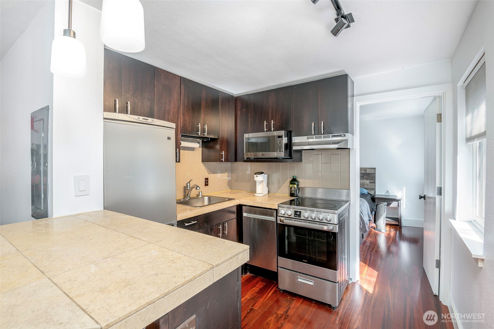 752 Bellevue Avenue 208 Property Photo 12