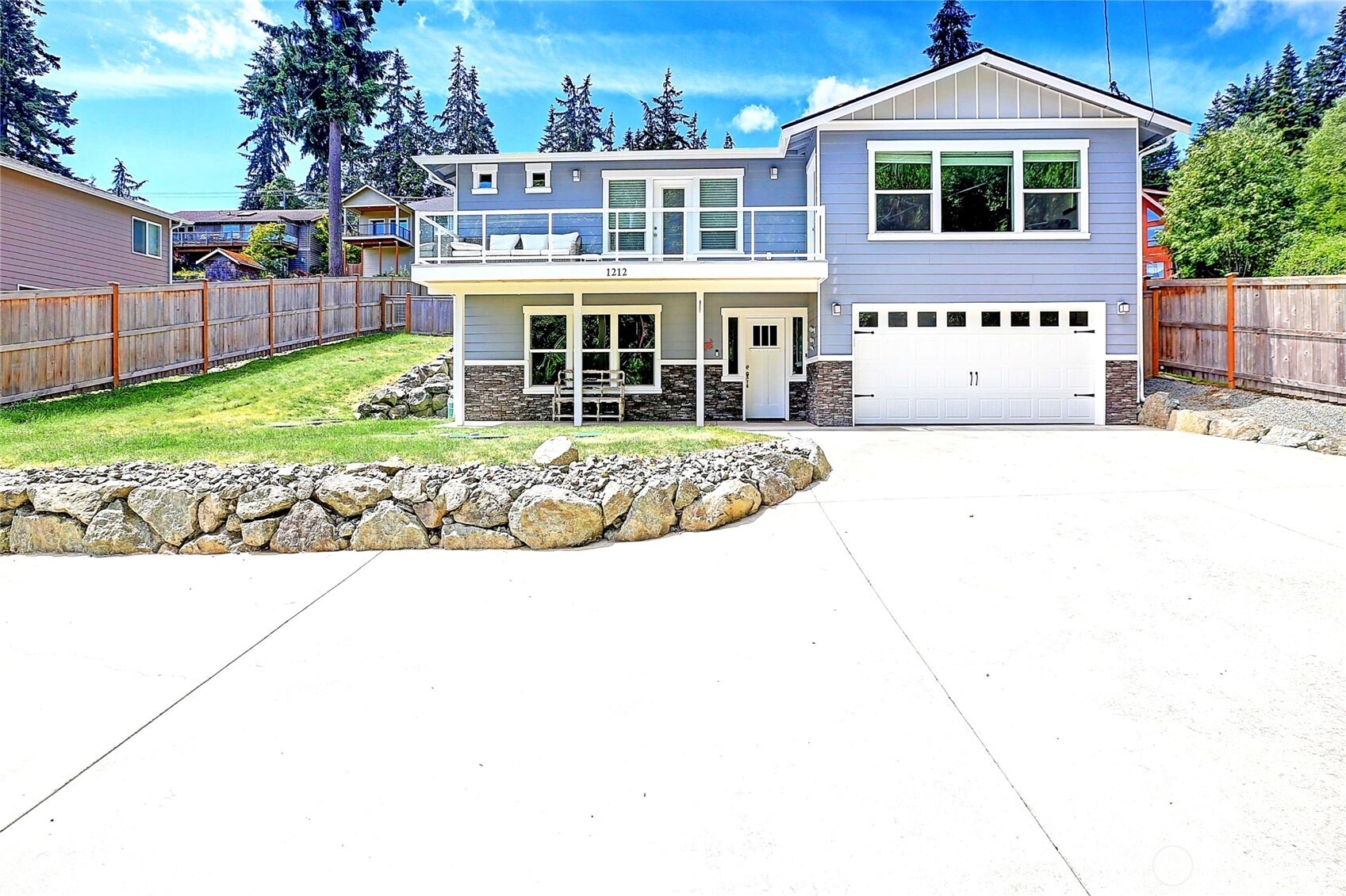 1212 View Street Property Photo 5