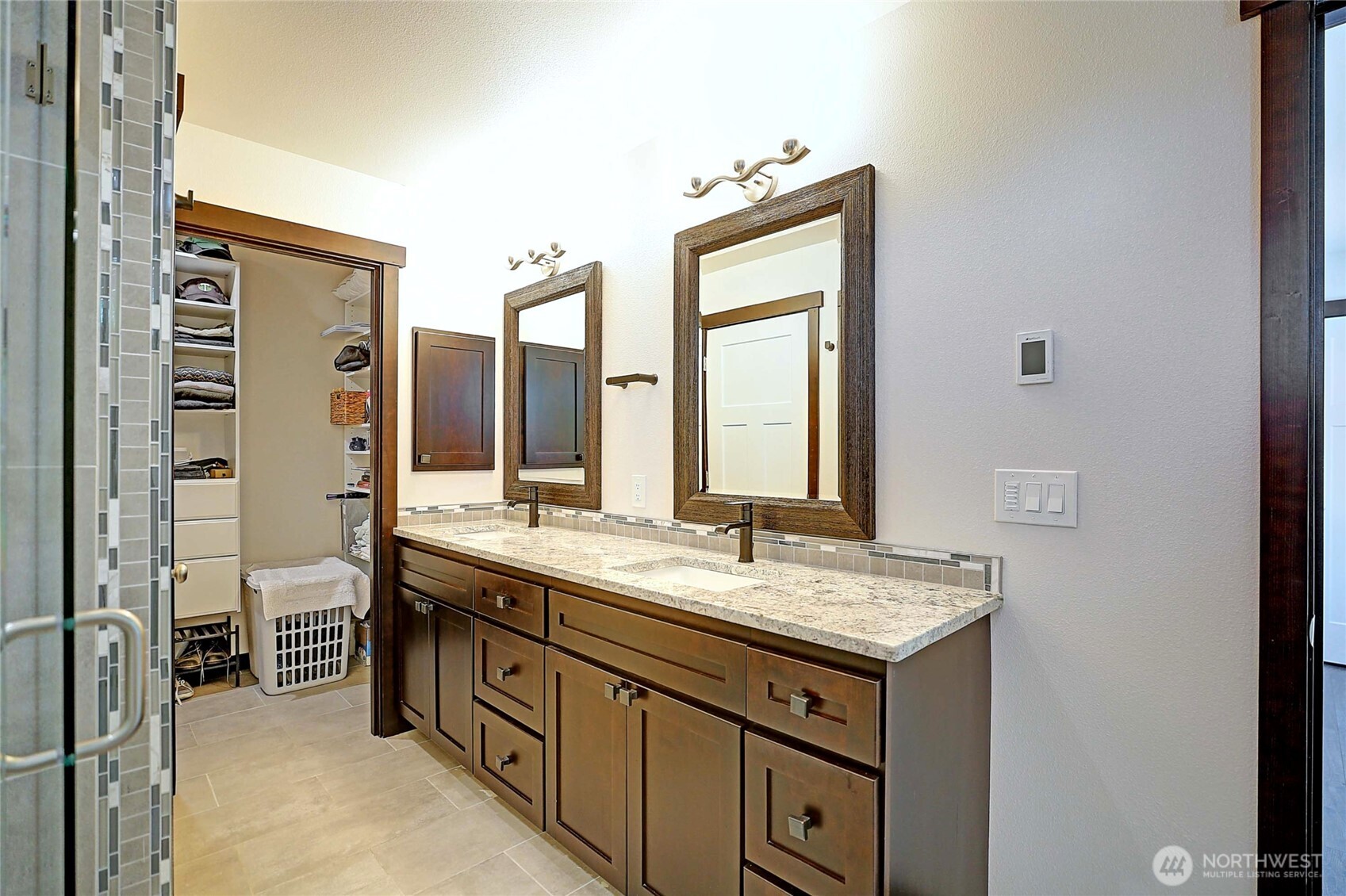 1212 View Street Property Photo 21