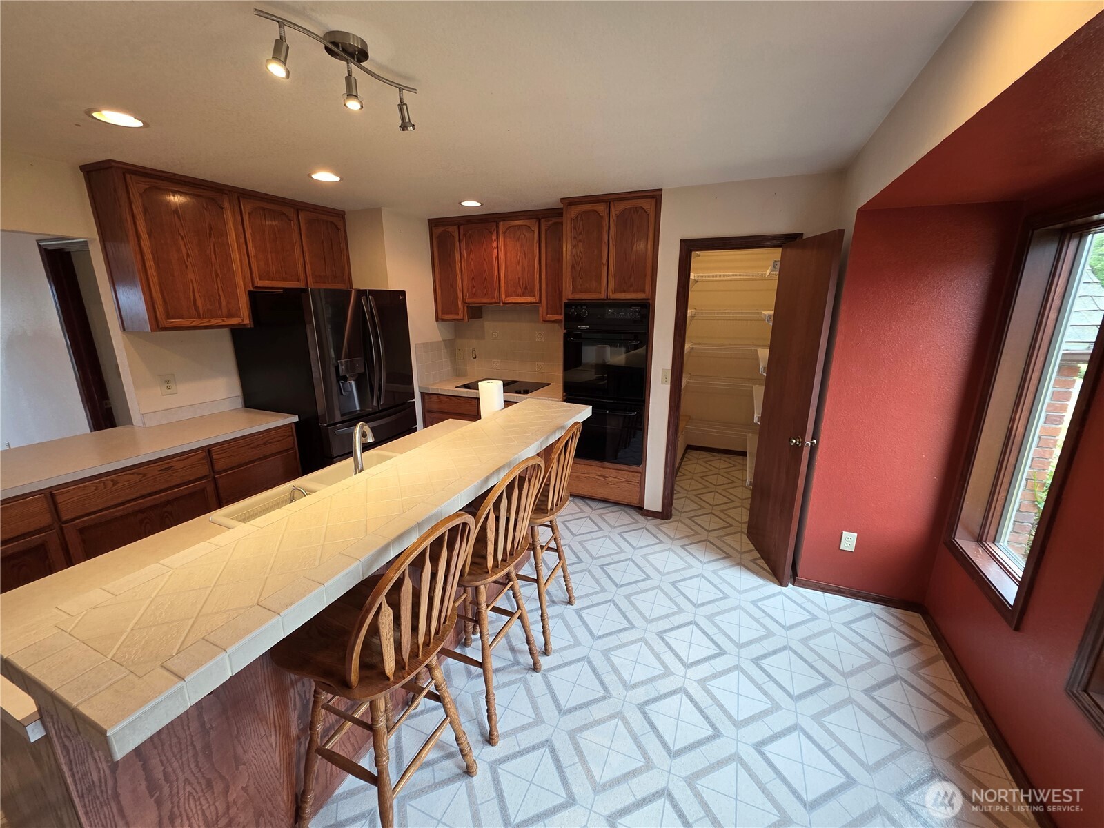 1133 Olympus Avenue Property Photo 9