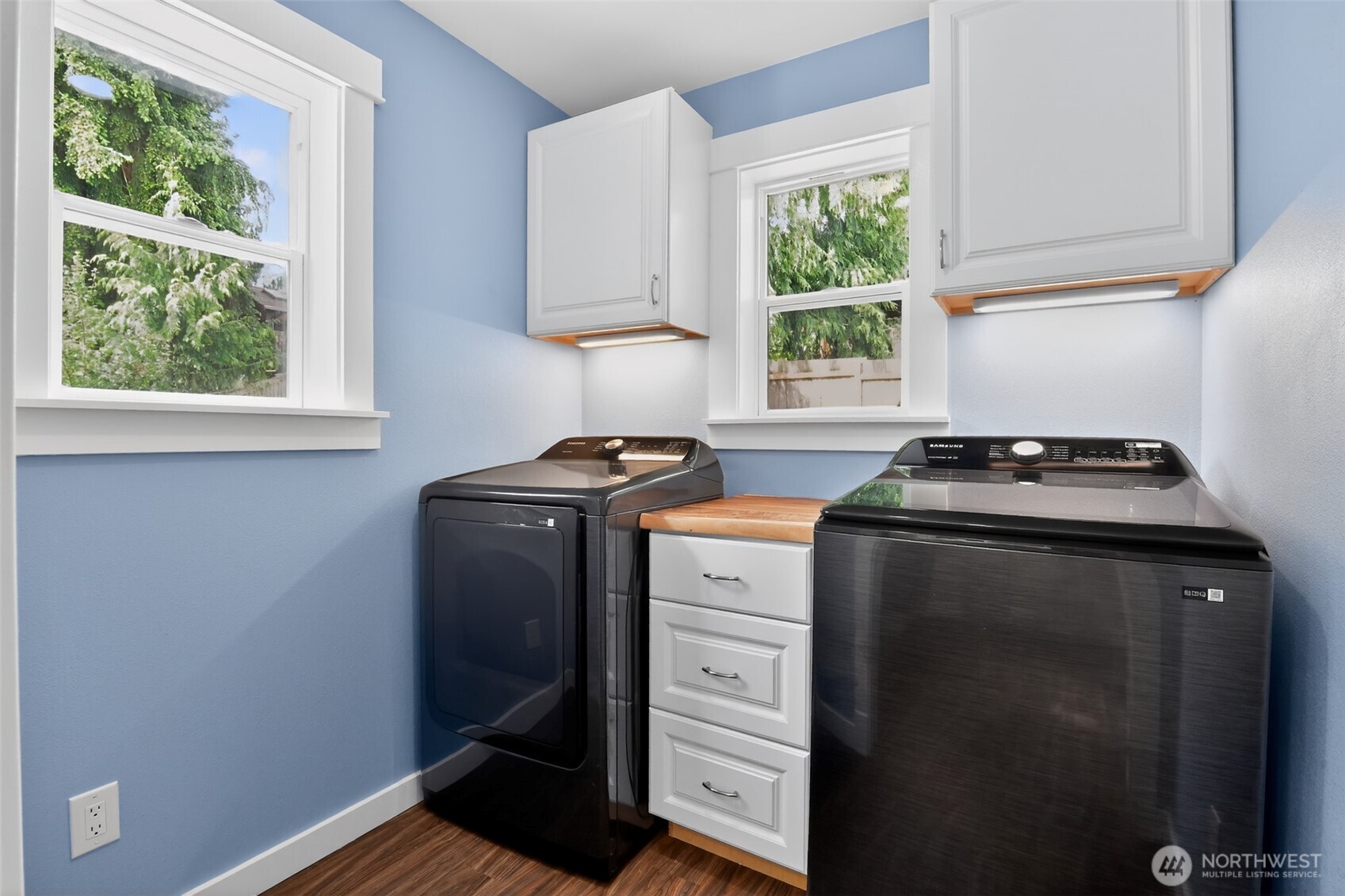 1016 49th Place Property Photo 13