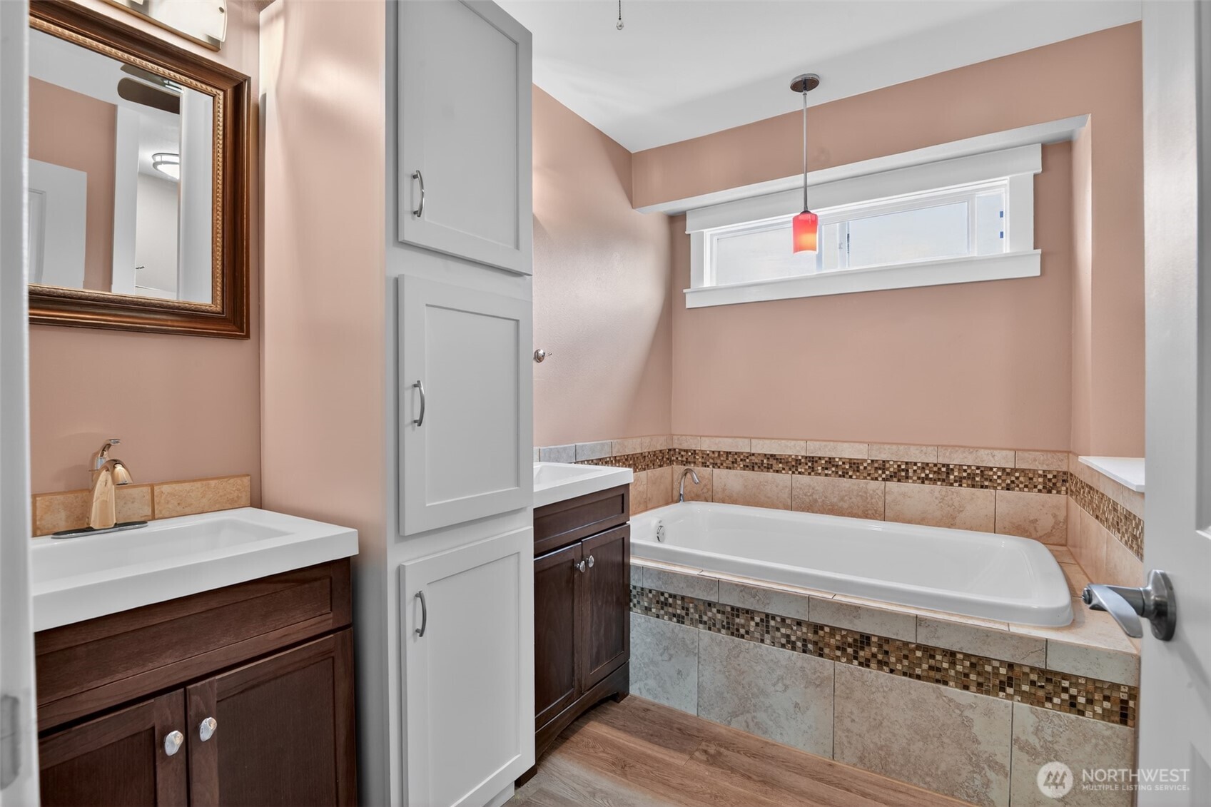 1016 49th Place Property Photo 15