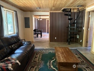 19045 Gill Creek Road Property Photo 3