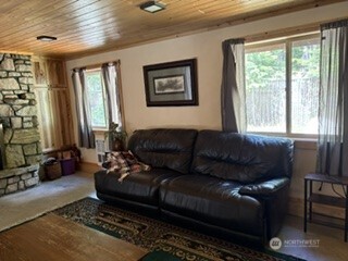 19045 Gill Creek Road Property Photo 4