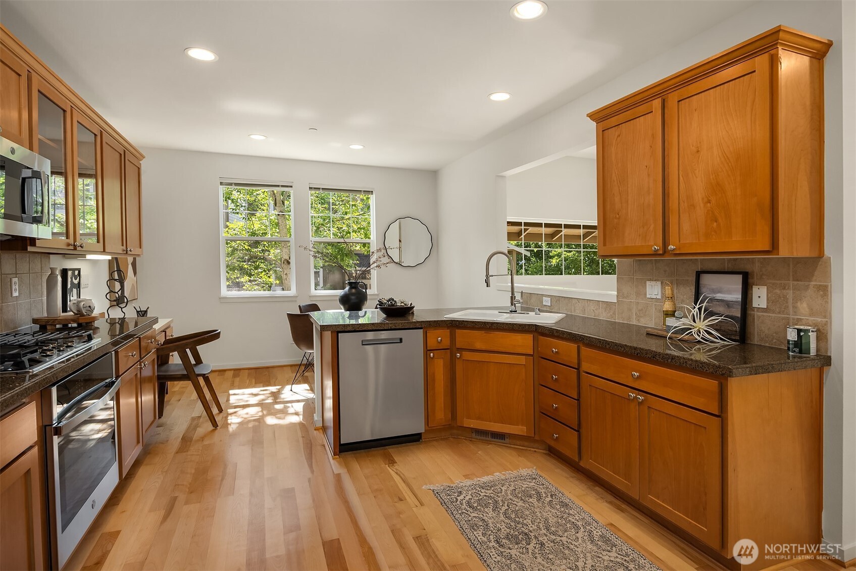 1906 Juneberry Court #1906 Property Photo 4