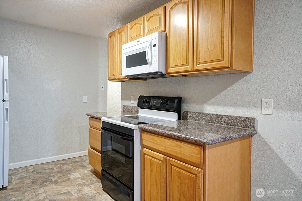 15409 9th Avenue Property Photo 2