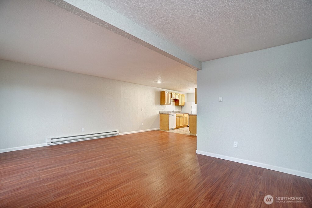 15409 9th Avenue Property Photo 6