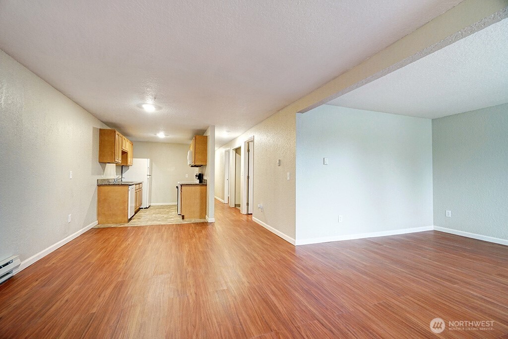 15409 9th Avenue Property Photo 7