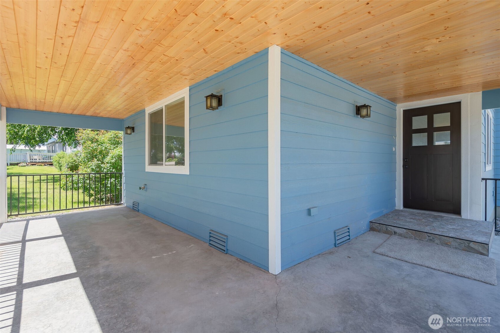209 W Ash Street Property Photo 5